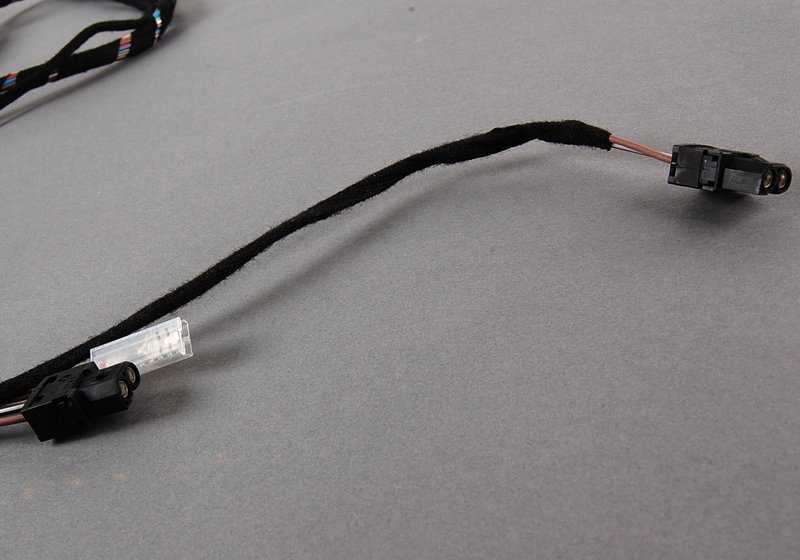 Kit reparación cableado portón trasero OEM 61128391788 para BMW E36. Original BMW.