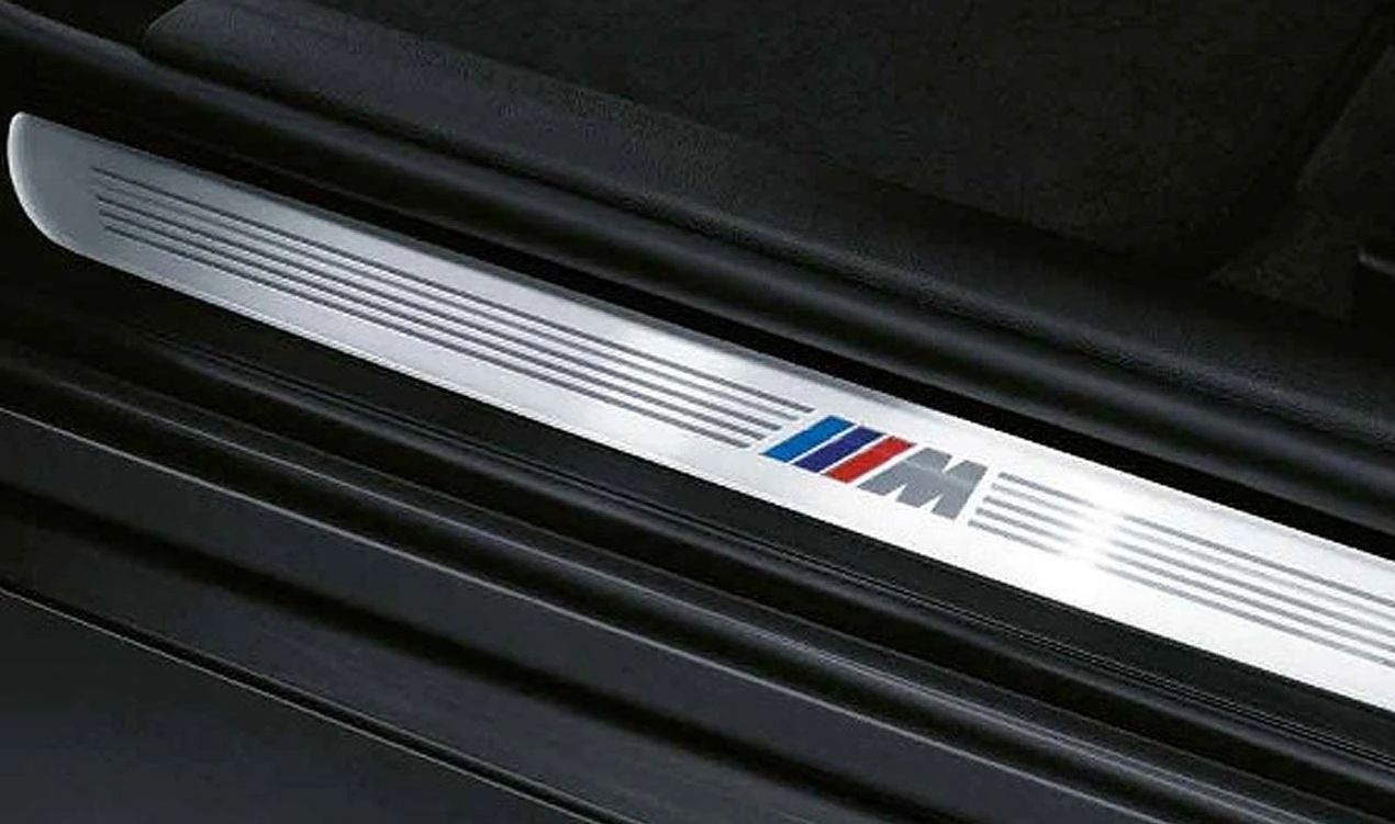 Moldura entrada puerta diseño M OEM 51478054525 para BMW F32 (todos los modelos compatibles). Pieza original BMW. Para lado conductor o acompañante, se necesitan 2 unidades para ambas puertas.