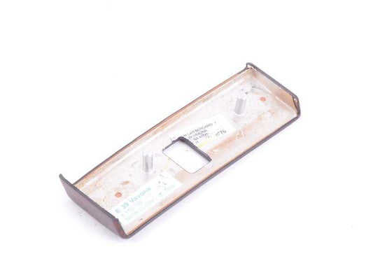 Moldura de madeira deixou o Central Plerusher OEM 51458186355 para BMW E39 520D, 520i. Acabamento de madeira Vavona brilhante. Substituição original da BMW.