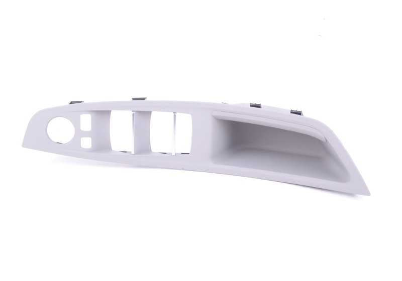 Moldura interior maneta puerta izquierda OEM 51417225877 para BMW F10, F11, F18. Color gris Everest. Original BMW.