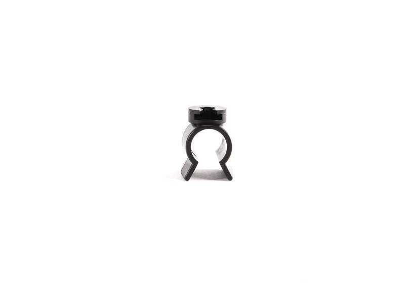 Soporte de tubo OEM 17112228439 para BMW E46. Original BMW.
