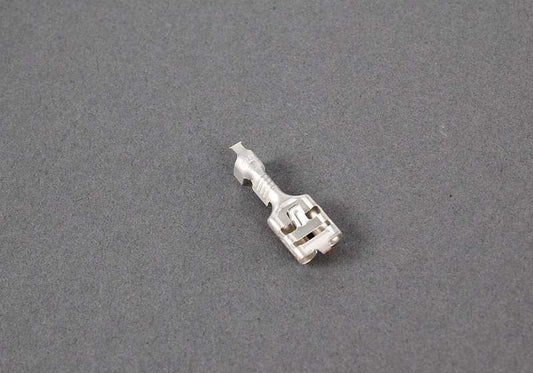 Terminal hembra OEM 61131362868 para BMW E81, E82, E87, E88, E36, E46, E90, E91, E92, E93, E34, E39, E60, E61, E63, E64, E84, E83, E53, Z3, E89. Original BMW.