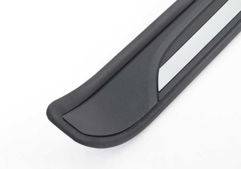 Embellecedor entrada puerta cromado derecho OEM 51477180740 para BMW E81, E82. Original BMW.