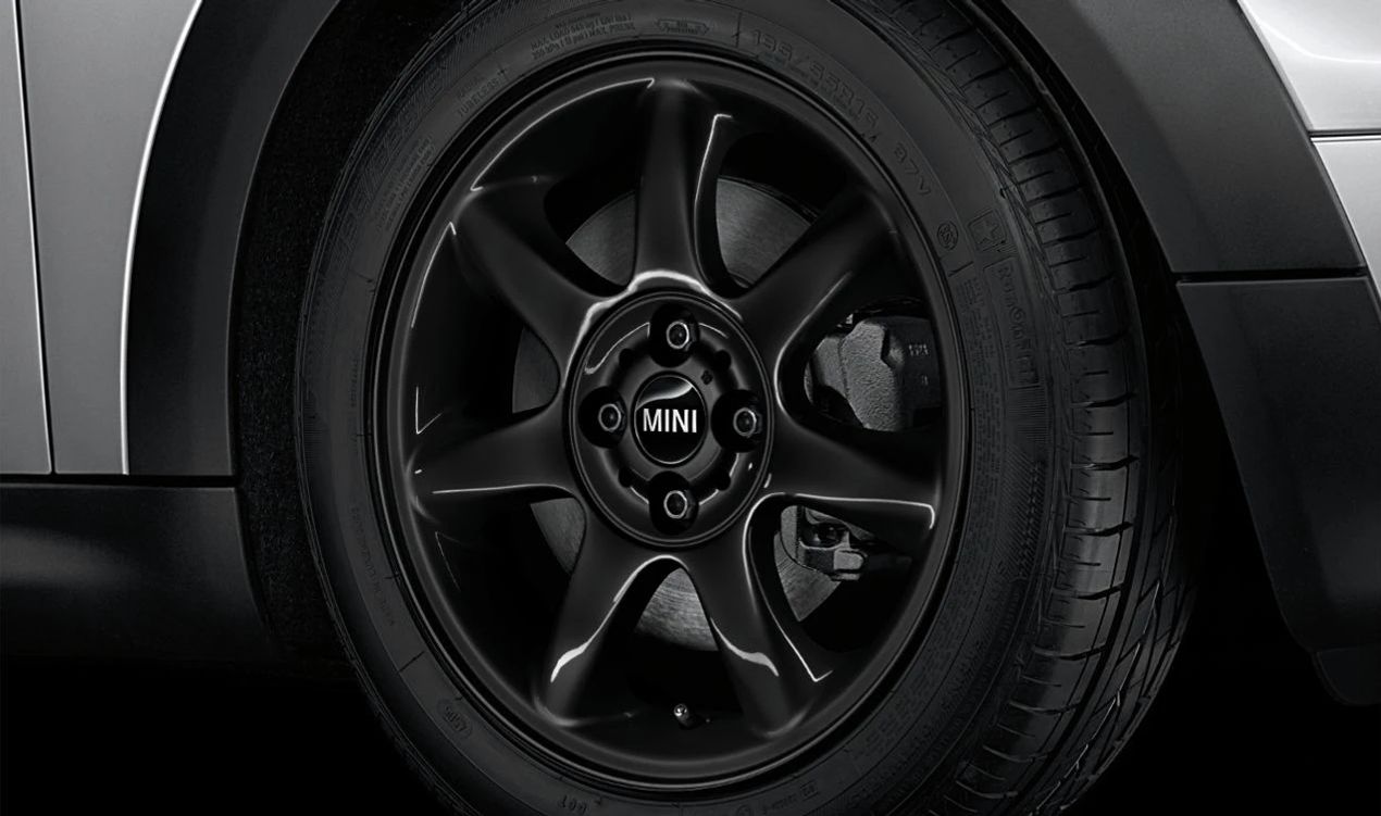 Jante de liga leve 16" Bridge Spoke 94 Jet Black 6.5Jx16 ET48 OEM 36116787238 para MINI R50, R53, R56, R55 Clubman, R52 Cabrio, R57 Cabrio, R58 Coupé, R59 Roadster... e muito mais. MINI originais.