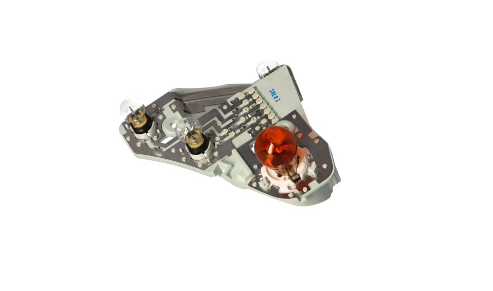 Porta lámparas trasero derecho OEM 63217178384 para BMW Serie 3 E93 (todos los modelos compatibles: 320d, 320i N46T/N43, manual y automático). Original BMW.