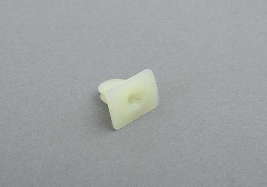 Clip tuerca de expansión OEM 51337008408 para BMW E60, E61, F12, F13, E53, E70, E71, E72 y MINI R60, R61. Compatible con molduras y sellos de puertas. Original BMW y MINI.