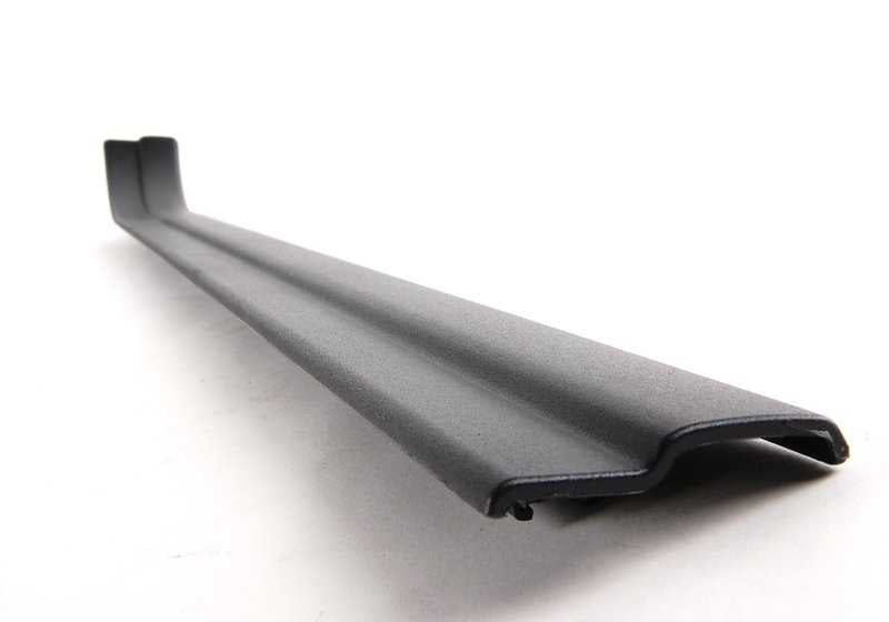 Embellecedor de entrada delantero izquierdo OEM 51478254289 para BMW X5 E53. Original BMW.