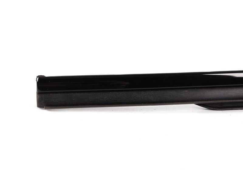 Right Encotvery Board 51367891912 pour la série BMW 3 E46. BMW d'origine.