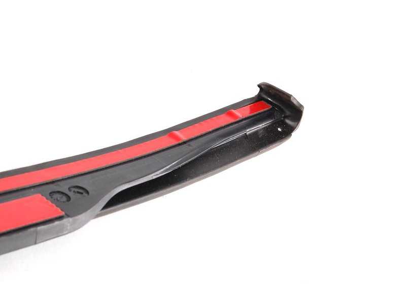 Right Encotvery Board 51367891912 pour la série BMW 3 E46. BMW d'origine.