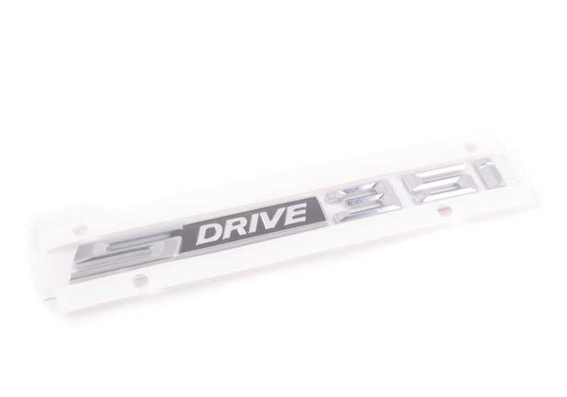 Emblema "sDrive" OEM 51147221375 para BMW E89 Z4. Original BMW.