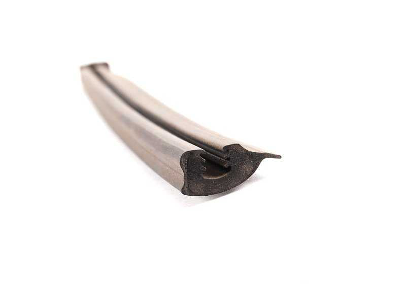 Junta de estanqueidad trasera derecha OEM 51718202856 para BMW E36. Original BMW.