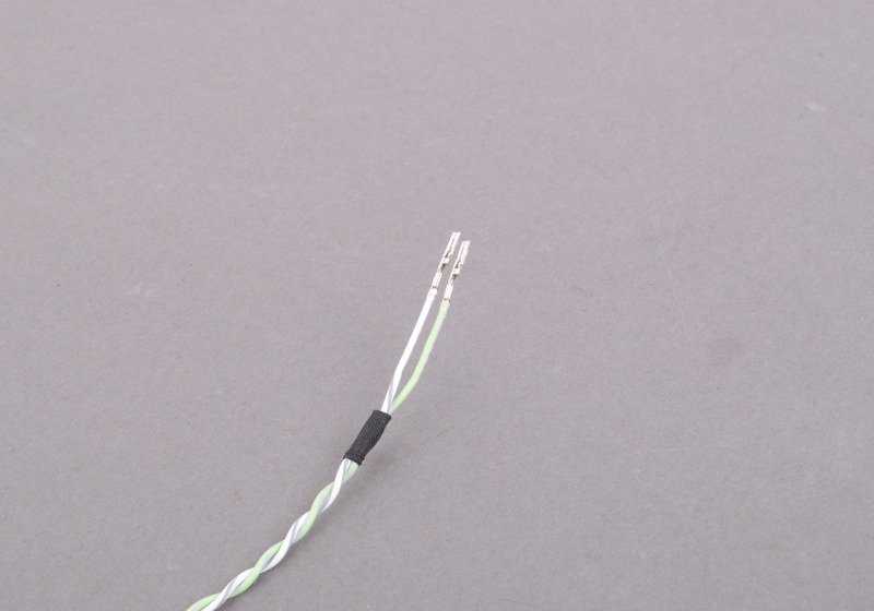 Cable Ethernet OEM 61119374919 para BMW G11, G12. Accesorio original BMW para sistemas electrónicos. Compatibilidad con modelos 730i, 730d, 730d xDrive, 725d. Original BMW.
