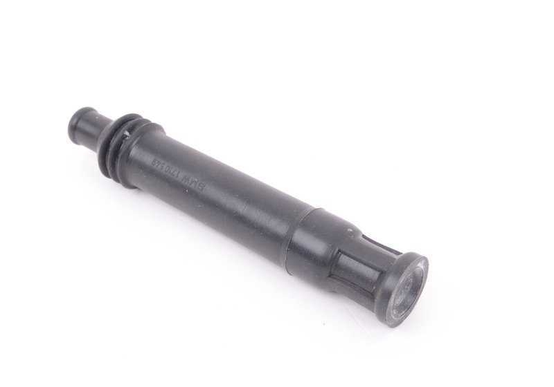 OEM BUJÍA CONNECTOR 12121710707 for BMW E30, E31, E32, E38. Original BMW piece, ideal for keeping the ignition system in optimal conditions.
