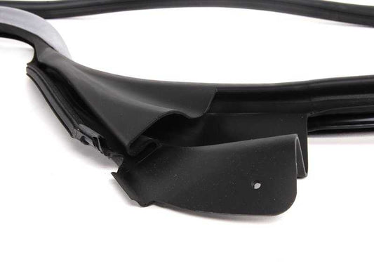 Cantonera izquierda OEM 51717161691 para BMW Serie 3 E46. Original BMW.