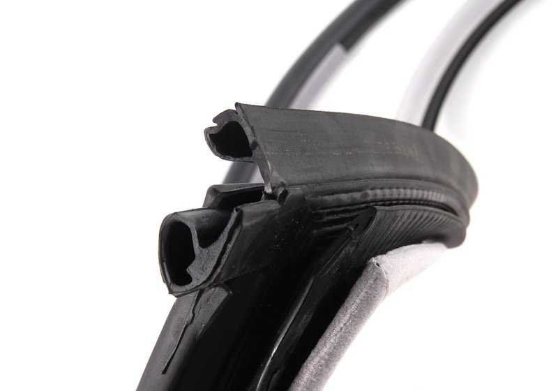 Cantonera a quitté l'OEM 51717161691 pour la série BMW 3 E46. BMW d'origine.