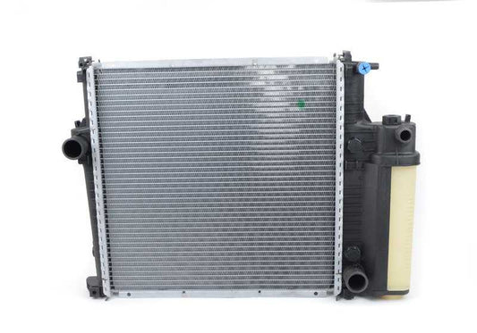 Radiador de água com refrigerador de óleo de transmissão para BMW 3 E36 Series (OEM 17111723528). BMW original