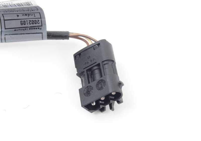 Microinterruptor cierre portón trasero OEM 61318355127 para BMW E34, E39. Original BMW.