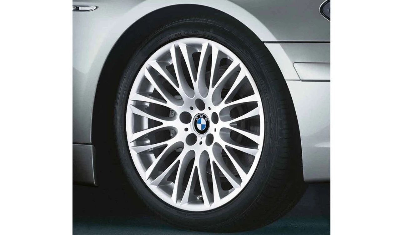 Llantas de aleación diseño Y-spoke 149 OEM 36116764864 para BMW E65, E66. Montaje en eje trasero, 10x20 ET24. Original BMW.