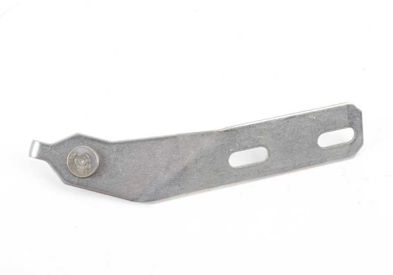 Soporte de tubo delantero OEM 18207508452 para BMW E39. Original BMW.