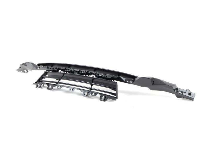 Entrada de aire central OEM 51117386152 para BMW F30, F31. Original BMW.