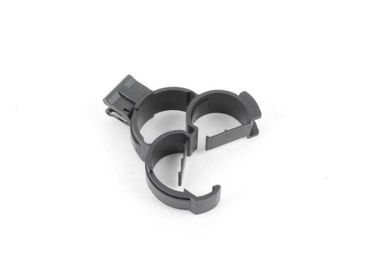 OEM hose support 17123428483 for BMW I3 and I8 (I12, I15) and X3 (E83). Compatible with I3 and I8 models from 2014 to 2020 and X3 E83 2.5SI. Original BMW piece.