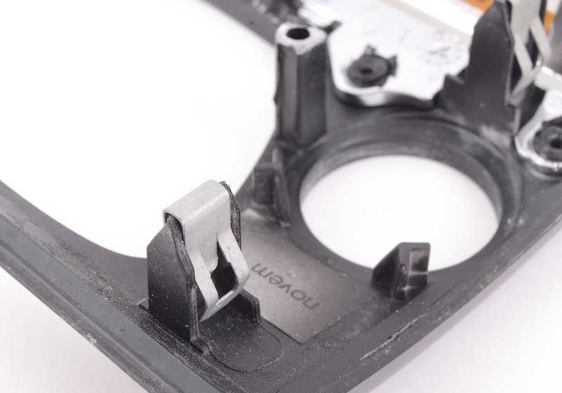 Moldura de salpicadero en nogal derecho OEM 51456956843 para BMW E70, E71, E72. Original BMW.