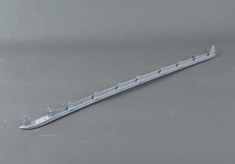 REGENDER SCHWEISEN HINTER RECHTS RECHTSHANDED/Chrom 51417315342 für BMW F34, F34N. Original BMW.
