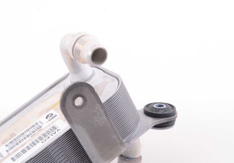 OEM -Motorölkühler 17217628058 für BMW F22, F87, F30, F32. Original BMW