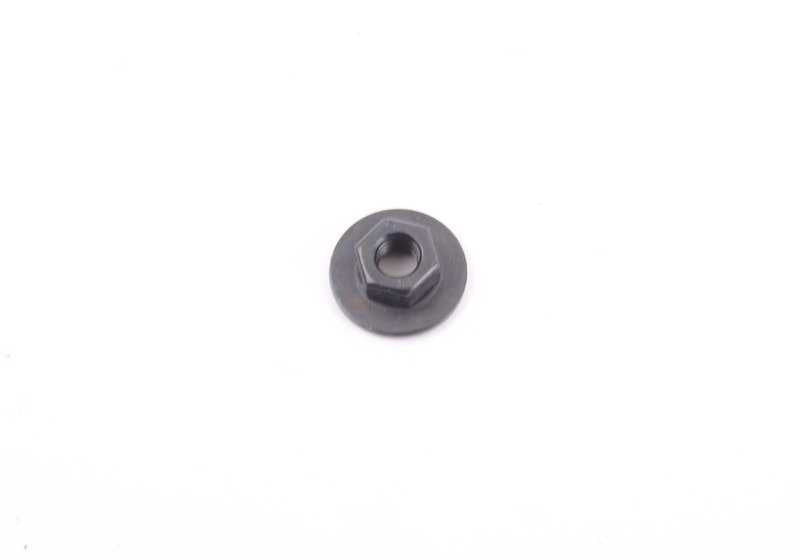 Tuerca hexagonal OEM 51339907339 para BMW F40, F44, F45, F46, F48, F39, I12 y MINI F55, F56, F57, F54, F60. Compatible con varios motores y versiones. Original BMW y MINI.