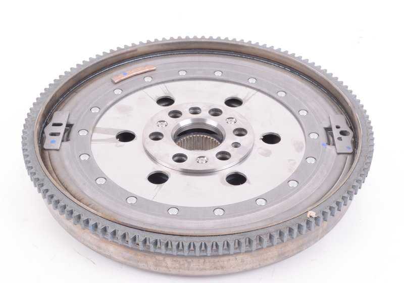 Volante bimasa OEM 21212283829 para BMW F87 M2, M2 Competition, M2 CS, F80 M3, F82 M4, F83 M4. Compatible con motores N55 y S55 con cambio manual. Original BMW.