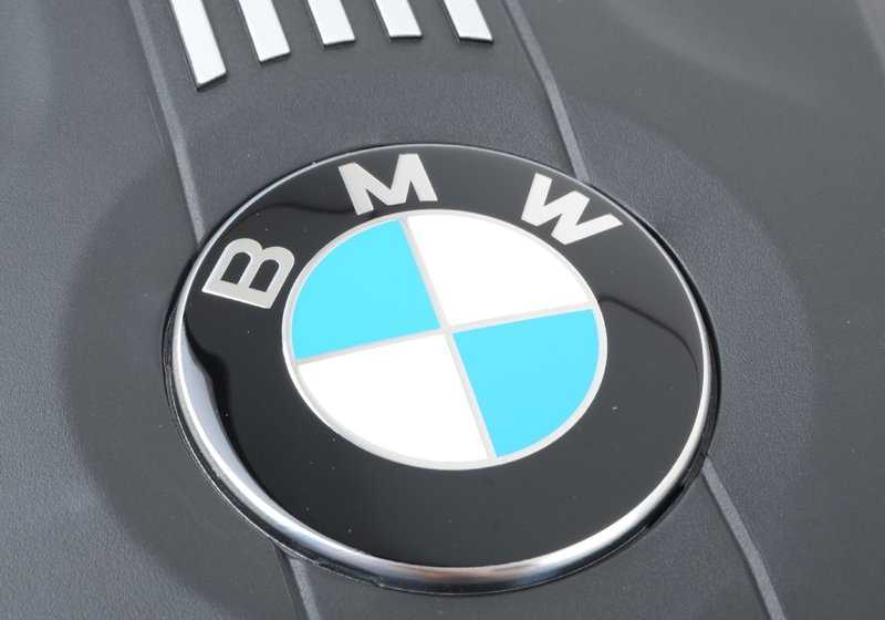 Cubierta para bobinas de encendido OEM 11127641556 para BMW F20, F21, F22, F23, F30, F31, F34, F32, F33, F36. Original BMW.