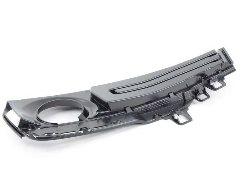 Rejilla cerrada derecha OEM 51117396858 para BMW F30, F31. Original BMW.