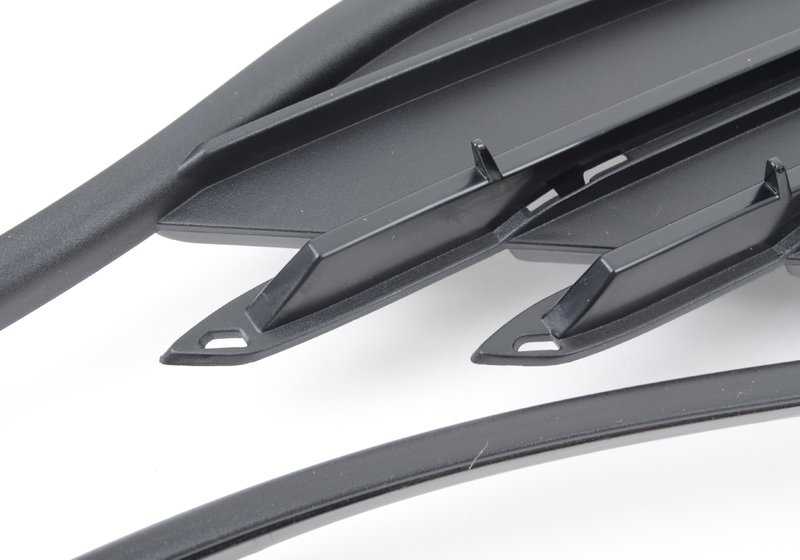 Rejilla abierta parcialmente derecha OEM 51117309622 para BMW Serie 4 F32, F33, F36 Gran Coupé. Original BMW.