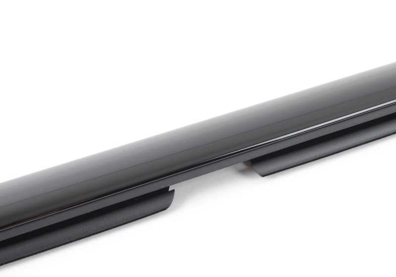 Embellecedor exterior puerta trasera izquierda OEM 51357185239 para BMW F02, F04. Original BMW.