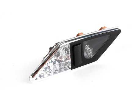 Luz de lectura interior trasera derecha OEM 63316962050 para BMW Serie 3 E46. Original BMW.