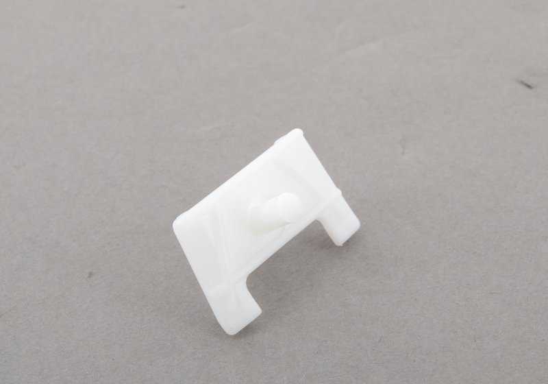 Clips de sujeción OEM 51131875898 para BMW Serie 5 E28 y Serie 6 E24. Original BMW.