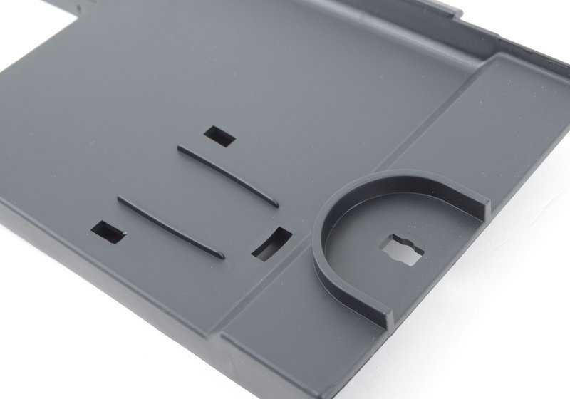 Cubierta de fusibles OEM 51167063483 para BMW E60 y E61. Original BMW.