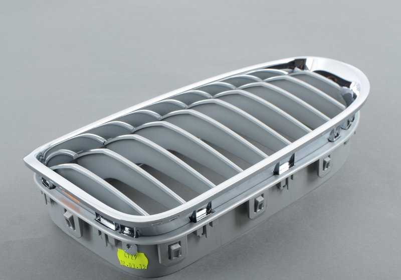 Rejilla embellecedora delantera izquierda OEM 51137212851 para BMW F06, F12, F12N, F13. Pieza exterior original BMW.