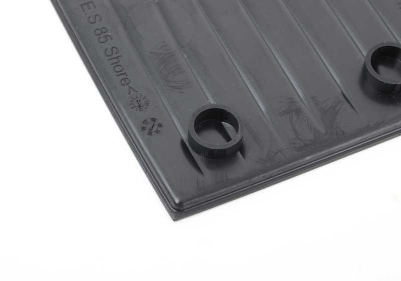 Alfombrilla delantera OEM 51169217615 para BMW F12, F12N, F13, F13N. Original BMW.