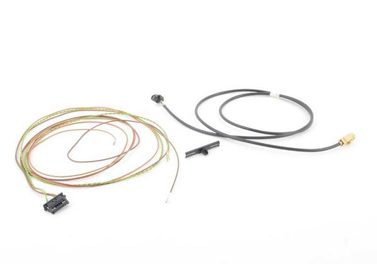 Cable HSD para Head-Up Display OEM 61119294364 para BMW F10, F11, F06, F12, F13. Longitud 1310mm. Compatible con versiones 518d, 520d, 520d xDrive. Repuesto original BMW.