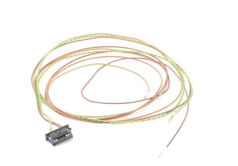 Cable HSD para Head-Up Display OEM 61119294364 para BMW F10, F11, F06, F12, F13. Longitud 1310mm. Compatible con versiones 518d, 520d, 520d xDrive. Repuesto original BMW.