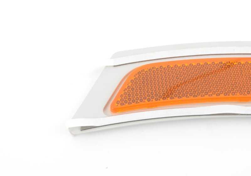Position du côté avant droit OEM 63148047528 pour BMW F10, F11. BMW d'origine.
