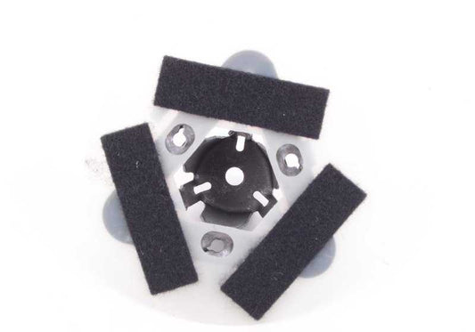 Clip de fijación para parasol OEM 51163404129 para BMW E83, E70, E71, E72. Compatible con modelos como X3 y X5. Pieza original BMW. Ideal para sujetar la visera del techo correctamente.