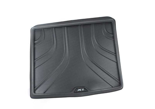 Alfombrilla maletero rígida OEM 51472407168 para BMW X1 (F48, F48N, F49, F49N). Resistente al agua y suciedad, con borde elevado y acabado antideslizante. Original BMW.