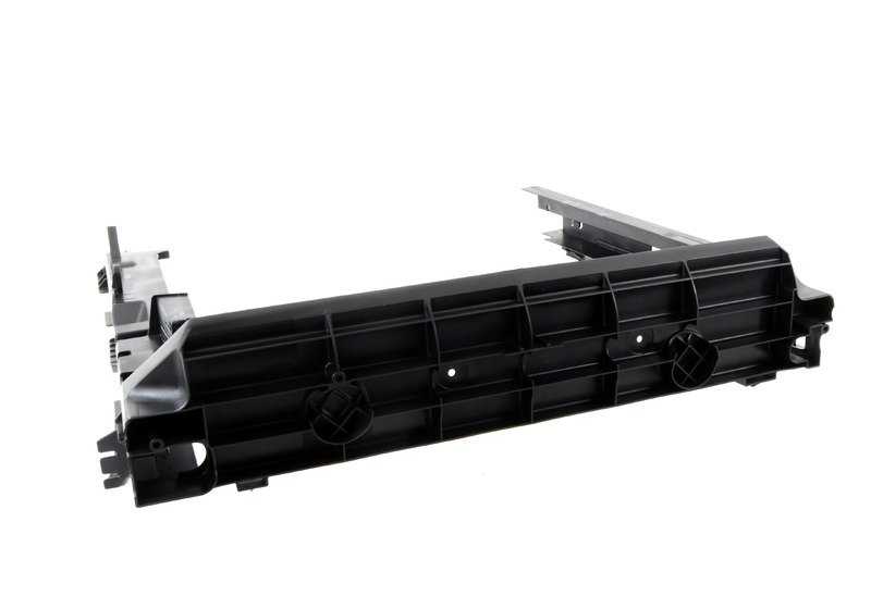 Soporte del módulo de refrigeración OEM 17117631474 para BMW X5 {E70, F15} y BMW X6 {E71}. Original BMW.