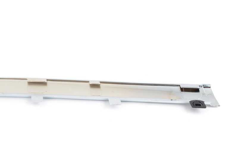 Embels centrali del paraurti anteriore OEM 51111908066 per la serie BMW 7 E32. BMW di riserva originale.