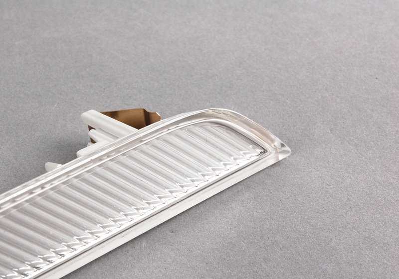 Riflettore di marcatura laterale destra per BMW E70, E71, E72 (OEM 63147187088). BMW originale