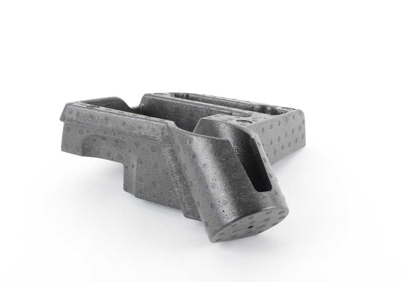 Protector antigravilla izquierdo OEM 16111182035 para BMW E38. Original BMW.