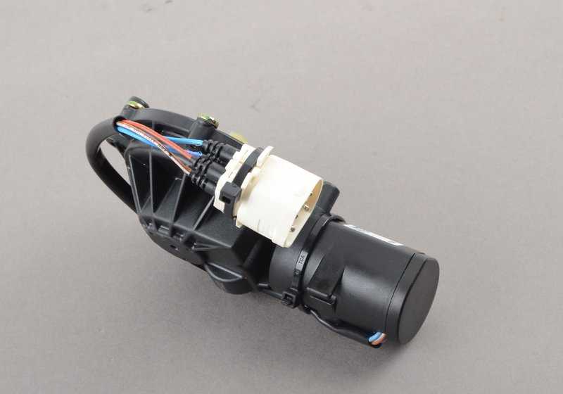 Contact Pressure Regulator OEM 67528360246 for BMW E34 and E32. Compatible with 530i and 535i models of various versions. Original BMW.