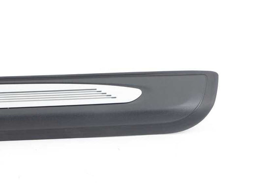 Embellecedor derecho entrada M OEM 51477898230 para BMW 6er E63, E63N, E64, E64N. Pieza original BMW.